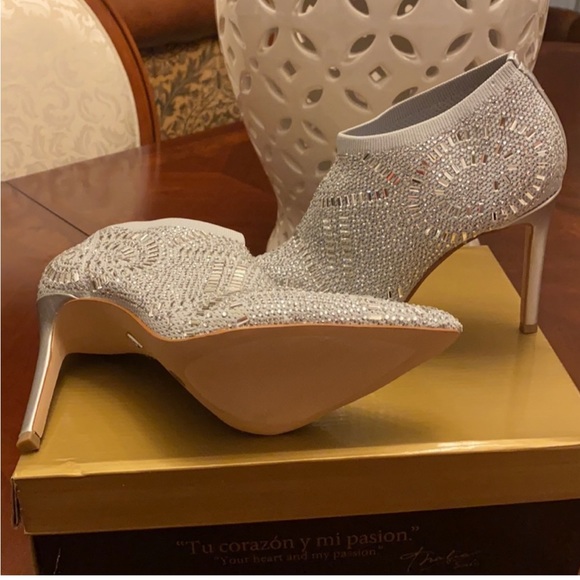 Talia womens new shoes new with
• size 8. #10 - Picture 2 of 10